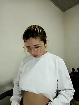 SiennaValera online show from 10-08-25, 06:16