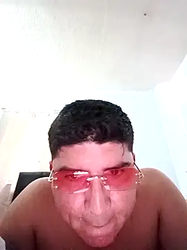 Lentes-Rosa online show from 09-17-25, 04:30