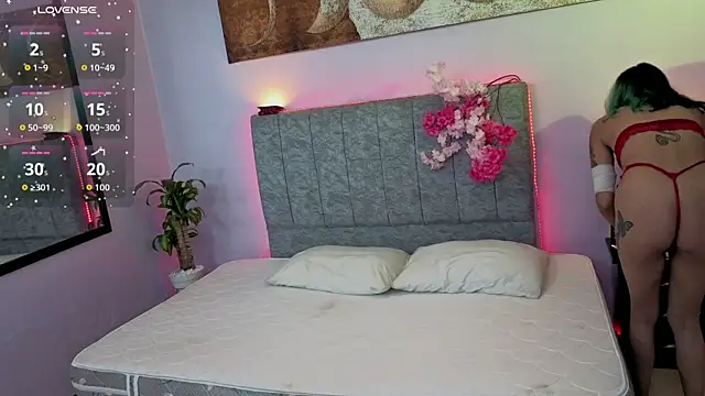 Snapshot of Lilith_morgan01 chatting on 10-14-25, 12:28 Lilith morgan01 online show from 10-14-25, 12:28