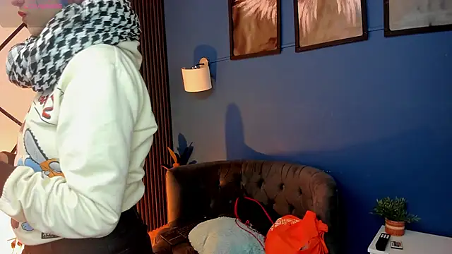 Snapshot of Lilith_morgan01 chatting on 11-15-25, 08:49 Lilith morgan01 online show from 11-15-25, 08:49