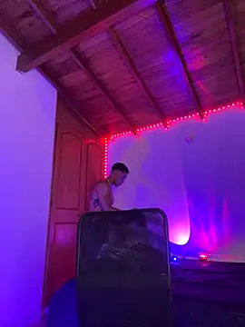 RickKrong  online show from 09-18-25, 05:42