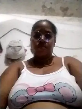 Snapshot of Big_ass_submissive chatting on 10-23-25, 04:23 Big ass submissive online show from 10-23-25, 04:23