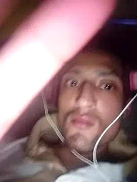 Snapshot of IncompatibleBean41 chatting on 10-17-25, 11:24 IncompatibleBean41 online show from 10-17-25, 11:24