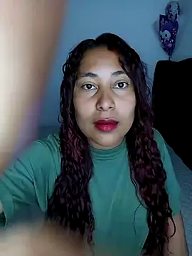 Snapshot of zafiro_93 chatting on 09-20-25, 03:35 zafiro 93 online show from 09-20-25, 03:35