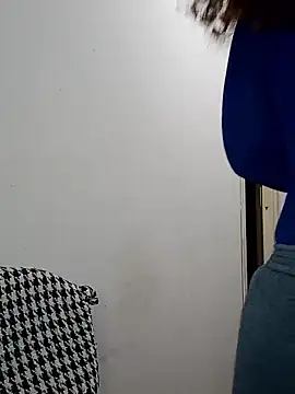 Snapshot of A_maddy chatting on 11-09-25, 02:32 A maddy online show from 11-09-25, 02:32