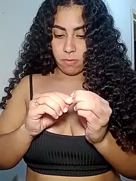 Snapshot of A_maddy chatting on 11-25-25, 12:21 A maddy online show from 11-25-25, 12:21