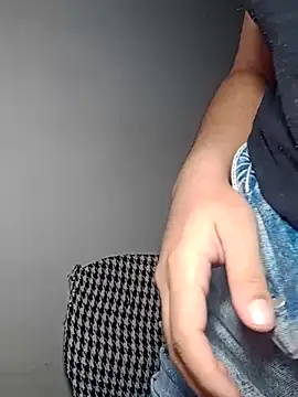 Snapshot of A_maddy chatting on 12-02-25, 01:55 A maddy online show from 12-02-25, 01:55