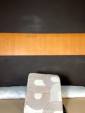 Alexia  cox online show from 11-20-25, 03:07