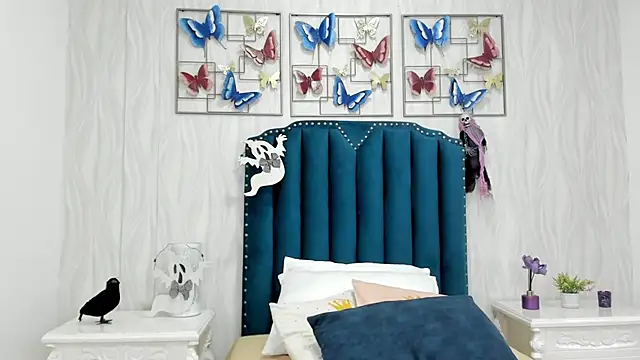 Alison Carde05 online show from 10-30-25, 07:58