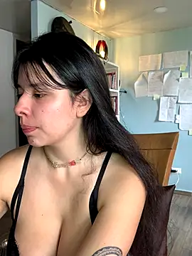 Canneela online show from 10-17-25, 03:14