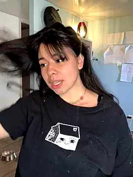 Canneela online show from 10-19-25, 01:12