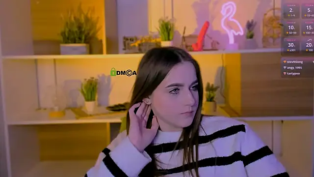 luna tin online show from 10-11-25, 12:21