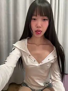 Snapshot of xinyu789 chatting on 01-17-26, 12:32 xinyu789 online show from 01-17-26, 12:32