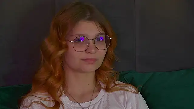 Snapshot of BellaMarebelle chatting on 10-05-25, 04:22 BellaMarebelle online show from 10-05-25, 04:22