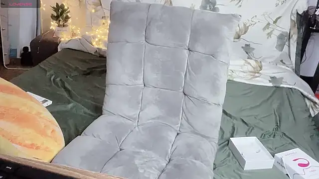 Jade-0906 online show from 11-04-25, 01:27