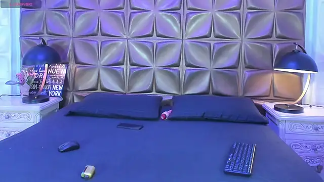 MeganLarsson online show from 10-19-25, 03:51