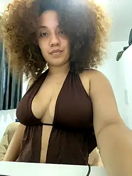 Snapshot of MorganaBelc chatting on 11-03-25, 04:52 MorganaBelc online show from 11-03-25, 04:52