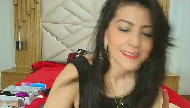 Snapshot of allie_pearl chatting on 10-15-25, 12:05 allie pearl online show from 10-15-25, 12:05