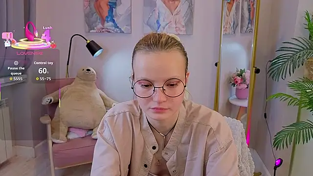 Snapshot of Ginger_Emma chatting on 09-16-25, 02:12 Ginger Emma online show from 09-16-25, 02:12