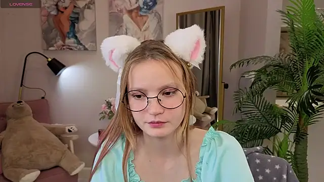 Snapshot of Ginger_Emma chatting on 09-22-25, 08:55 Ginger Emma online show from 09-22-25, 08:55