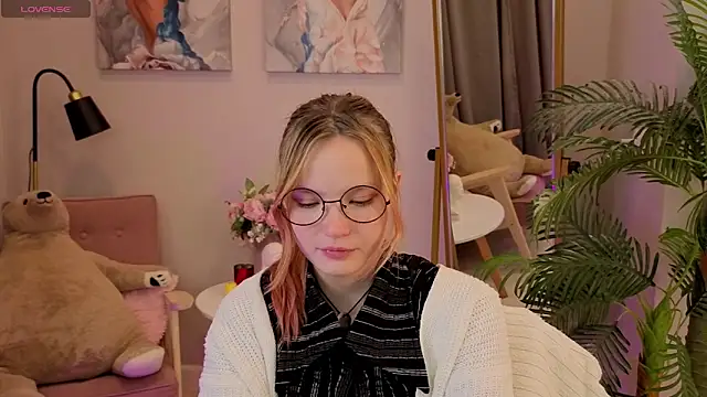 Snapshot of Ginger_Emma chatting on 09-30-25, 08:25 Ginger Emma online show from 09-30-25, 08:25