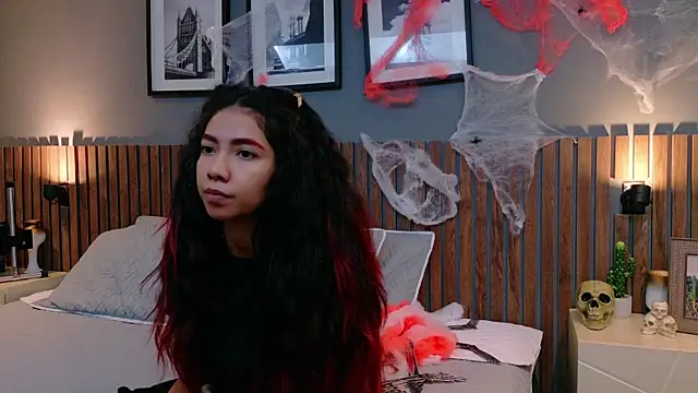 luna roja25 online show from 10-18-25, 12:39