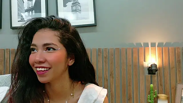 luna roja25 online show from 11-12-25, 01:22