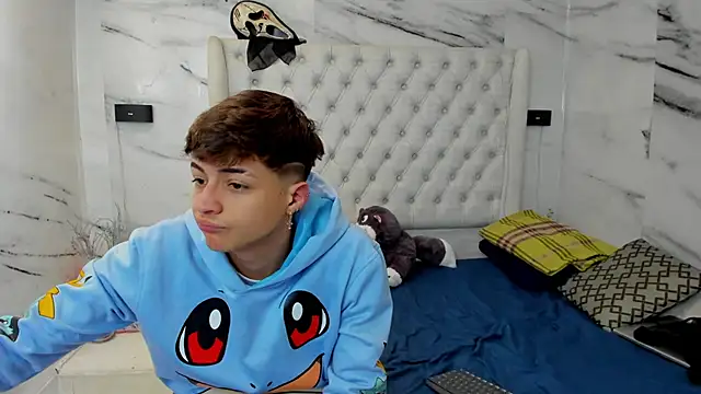 Ari and Storm online show from 01-11-26, 02:55