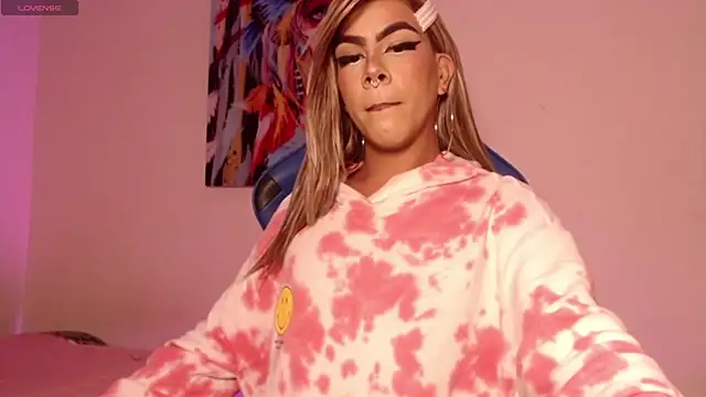 Snapshot of Antonella_copper chatting on 11-24-25, 10:15 Antonella copper online show from 11-24-25, 10:15