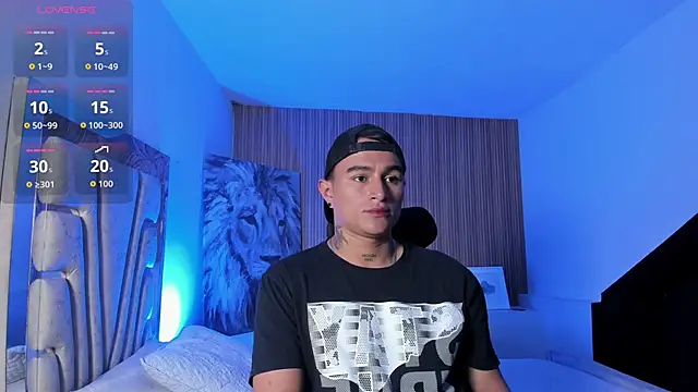 LiamDeep online show from 10-10-25, 05:45