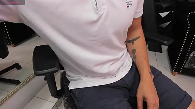 LiamDeep online show from 04-03-26, 01:53