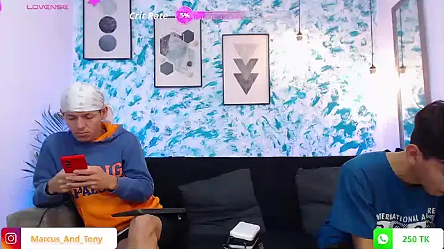 Snapshot of Marcus_and_Tony chatting on 09-28-25, 05:24 Marcus and Tony online show from 09-28-25, 05:24