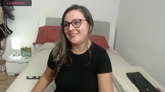 Snapshot of sophie_lopez1 chatting on 02-27-25, 03:36 sophie lopez1 online show from 02-27-25, 03:36