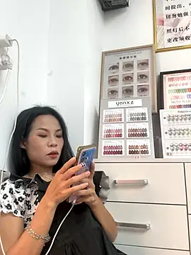 Baby-mmm online show from 10-19-25, 04:02