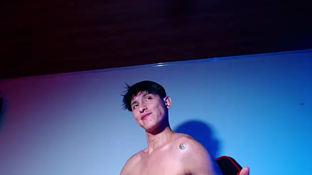 rowanbigboy23 online show from 11-19-25, 11:54