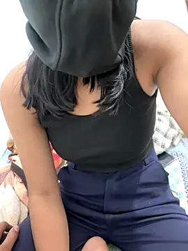 lustycouple2323 online show from 11-27-25, 10:39