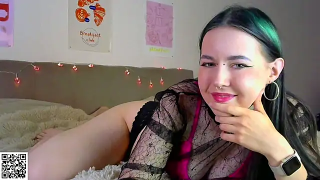 Snapshot of serenaxxxxx chatting on 09-12-25, 06:35 serenaxxxxx online show from 09-12-25, 06:35