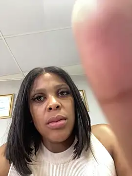 Snapshot of 031bubbles chatting on 12-15-25, 08:07 031bubbles online show from 12-15-25, 08:07