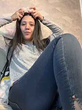 Snapshot of PrincessYYara chatting on 10-18-25, 01:41 PrincessYYara online show from 10-18-25, 01:41