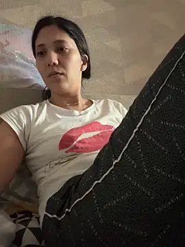 Snapshot of PrincessYYara chatting on 10-19-25, 01:34 PrincessYYara online show from 10-19-25, 01:34