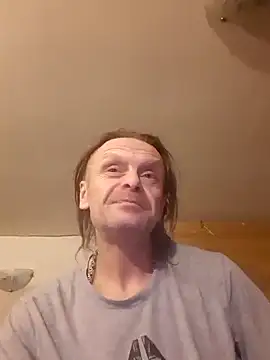 Snapshot of Kuba_Gd chatting on 12-04-24, 01:58 Kuba Gd online show from 12-04-24, 01:58