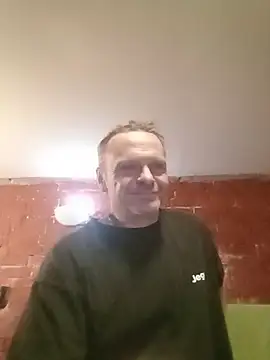 Snapshot of Kuba_Gd chatting on 11-10-25, 03:22 Kuba Gd online show from 11-10-25, 03:22