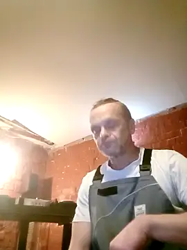 Snapshot of Kuba_Gd chatting on 11-17-25, 06:46 Kuba Gd online show from 11-17-25, 06:46