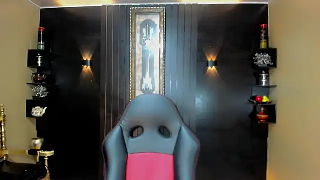 Snapshot of Madiso_Santiel chatting on 10-15-25, 07:14 Madiso Santiel online show from 10-15-25, 07:14