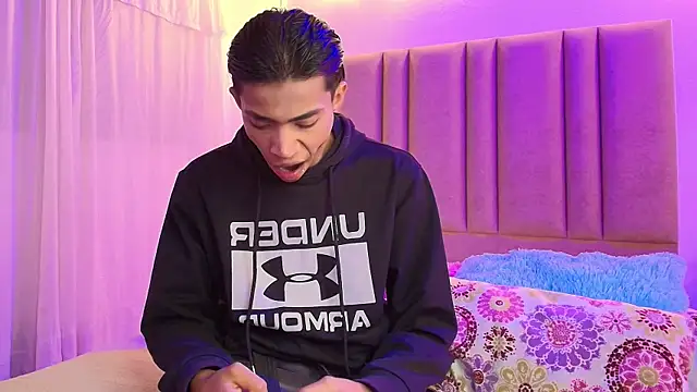 camilo nom online show from 11-20-25, 03:28