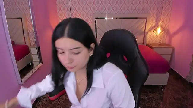 CHRISTY TEIGEN4 online show from 11-01-25, 07:27