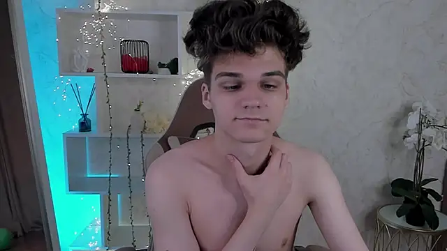 Snapshot of Willie_Miler chatting on 10-14-25, 05:30 Willie Miler online show from 10-14-25, 05:30