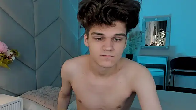 Snapshot of Willie_Miler chatting on 10-19-25, 05:41 Willie Miler online show from 10-19-25, 05:41