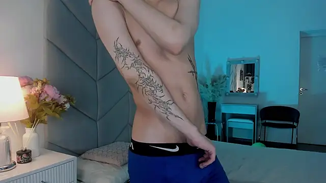 Snapshot of Willie_Miler chatting on 10-22-25, 05:30 Willie Miler online show from 10-22-25, 05:30