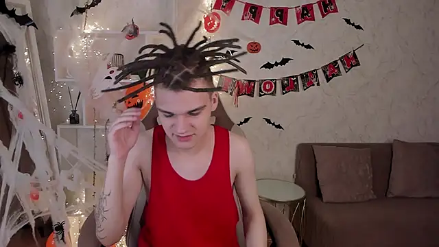 Snapshot of Willie_Miler chatting on 10-30-25, 05:31 Willie Miler online show from 10-30-25, 05:31